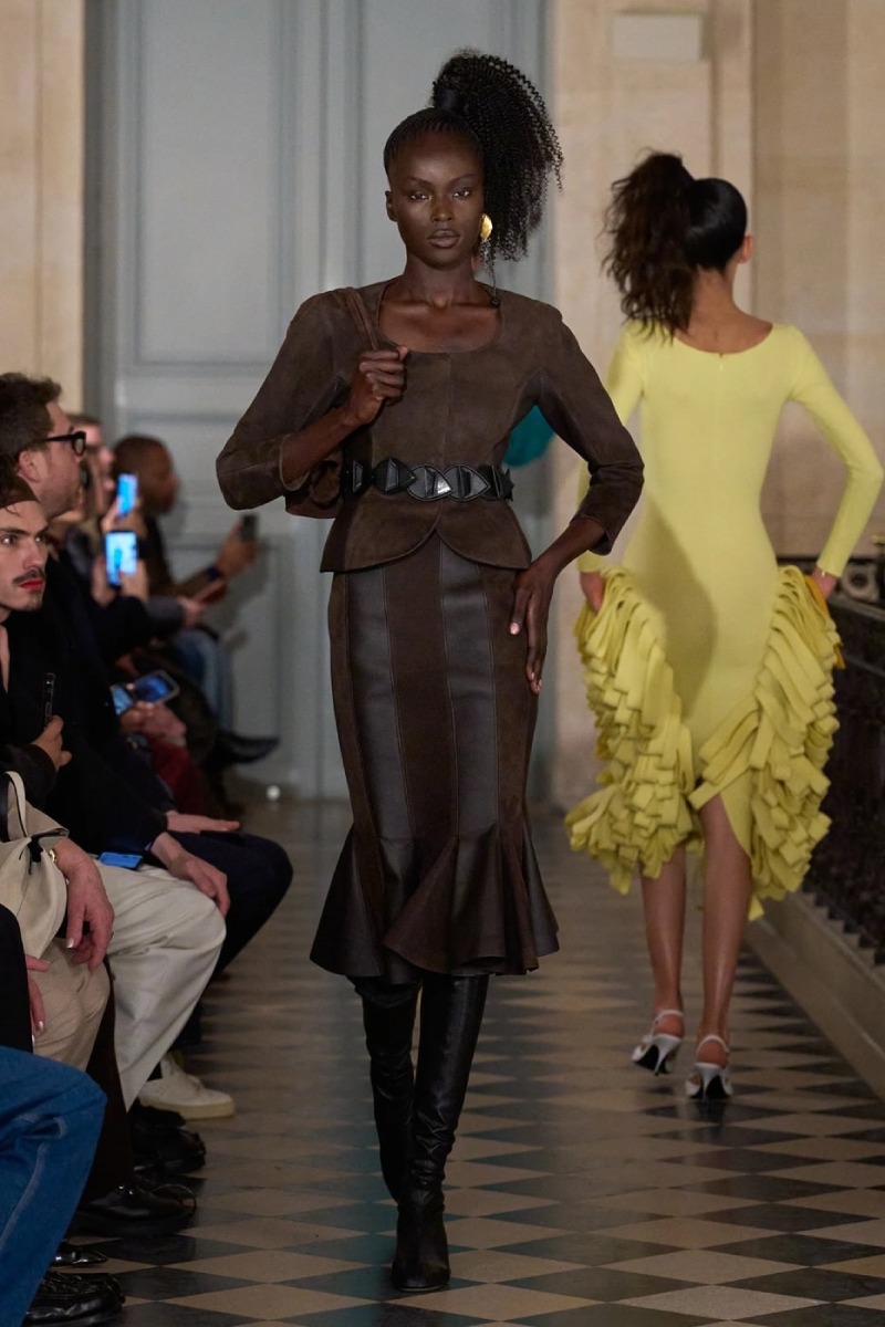 Jacquemus celebra sus códigos e inspiraciones para fw26