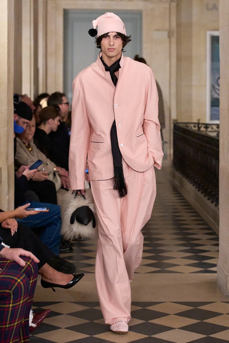 Jacquemus celebra sus códigos e inspiraciones para fw26