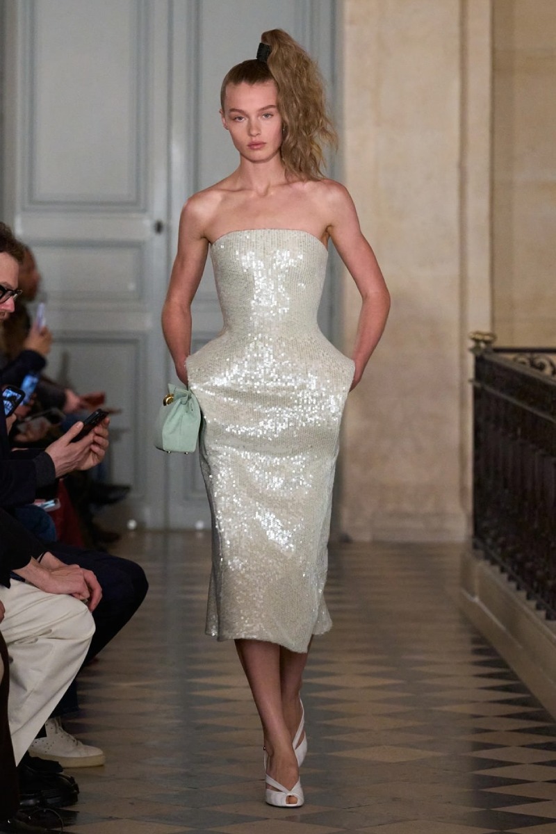 Jacquemus celebra sus códigos e inspiraciones para fw26