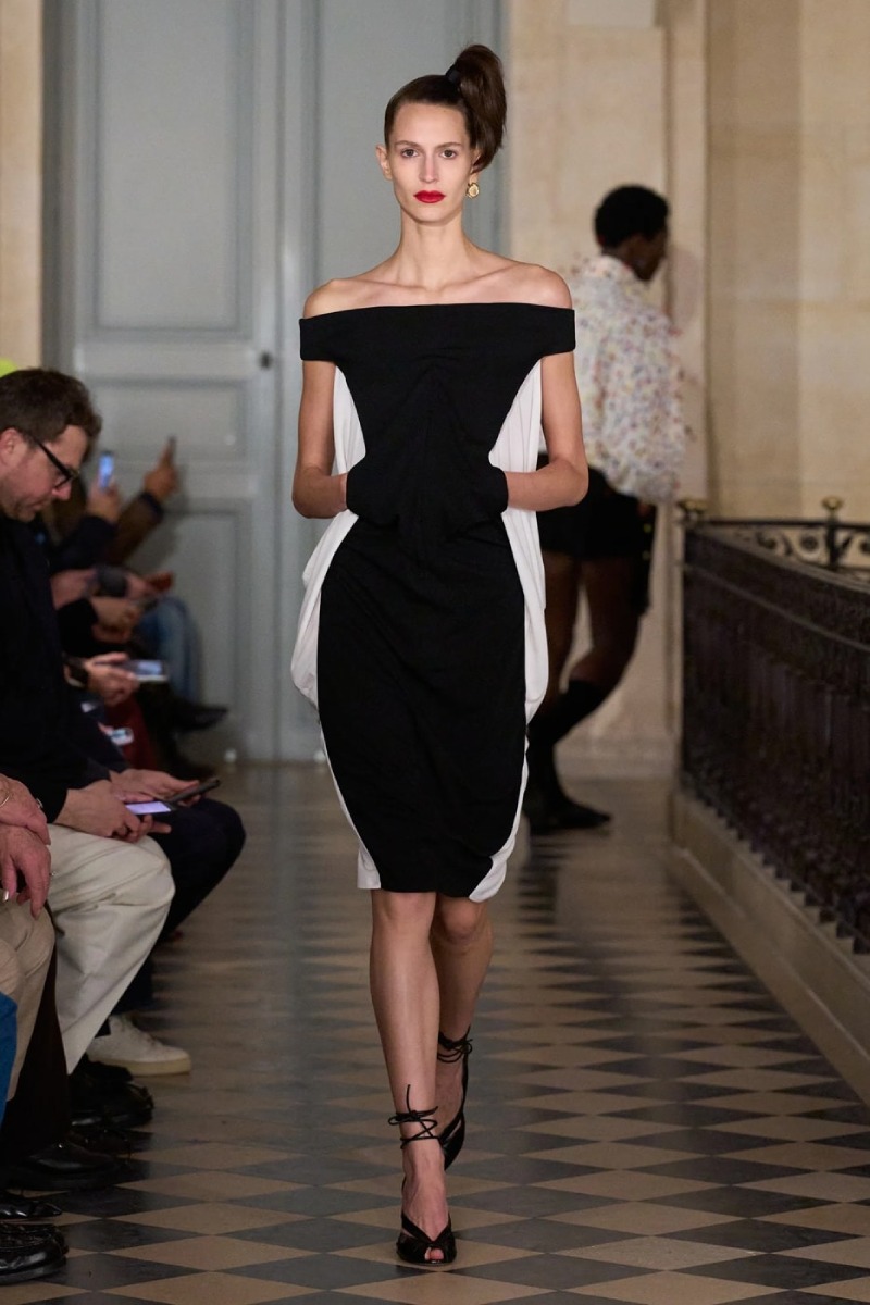 Jacquemus celebra sus códigos e inspiraciones para fw26