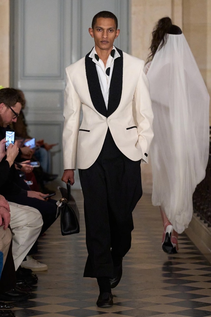 Jacquemus celebra sus códigos e inspiraciones para fw26