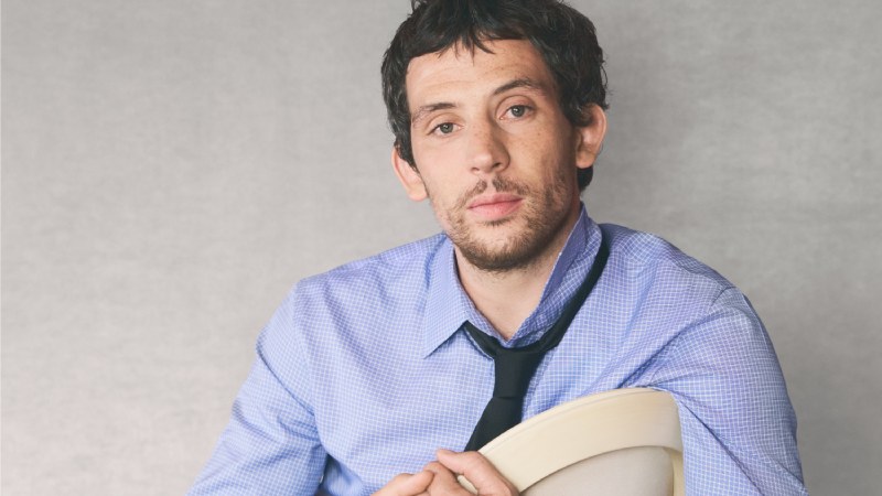 Josh O'Connor es el nuevo golden boy del cine (y de Dior)