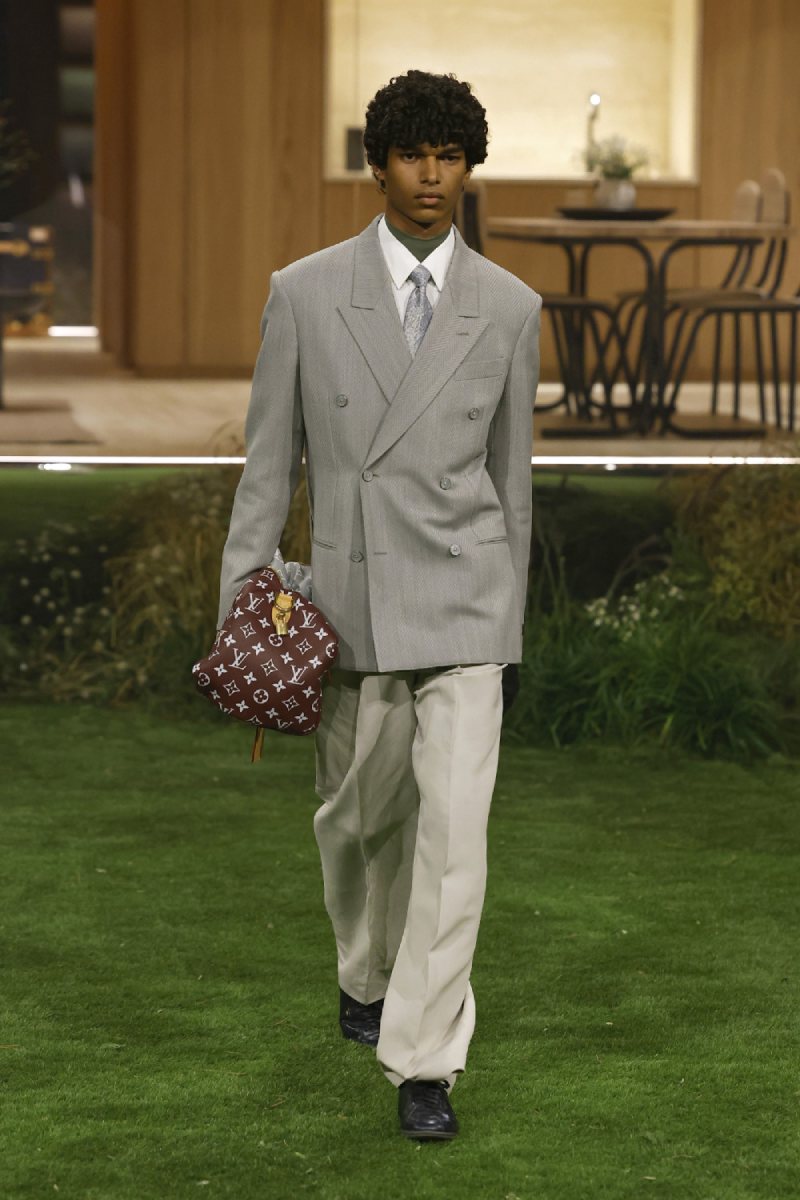 Pharrell plantea el lujo como función para Louis Vuitton