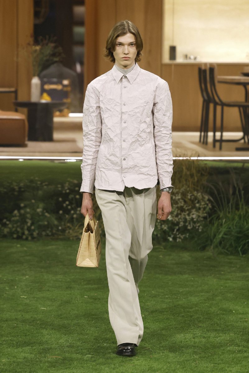 Pharrell plantea el lujo como función para Louis Vuitton