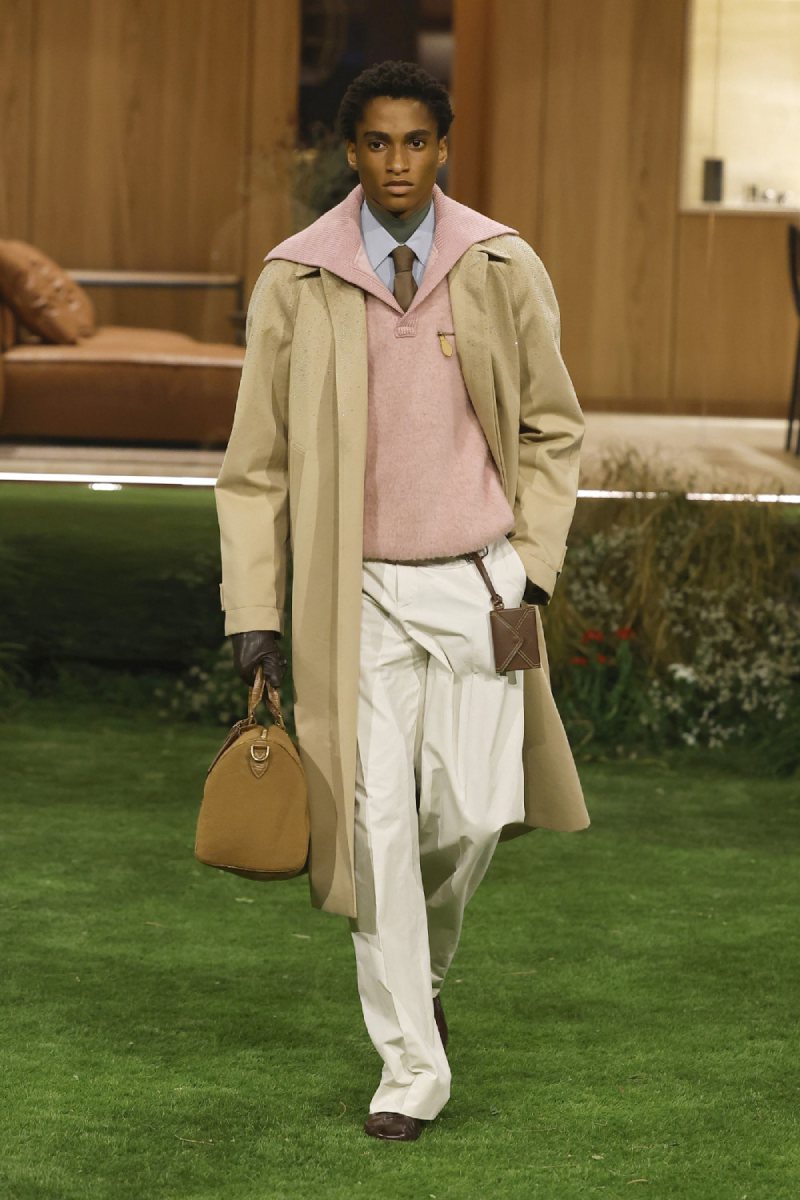 Pharrell plantea el lujo como función para Louis Vuitton