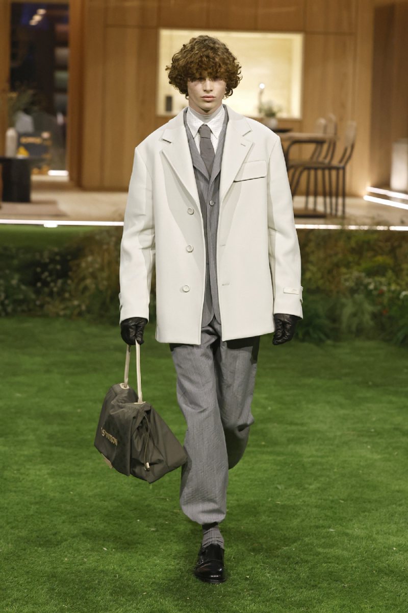 Pharrell plantea el lujo como función para Louis Vuitton