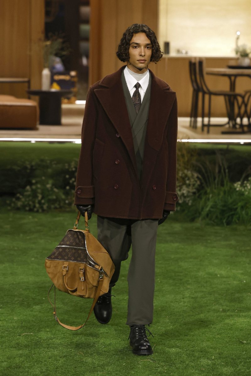 Pharrell plantea el lujo como función para Louis Vuitton