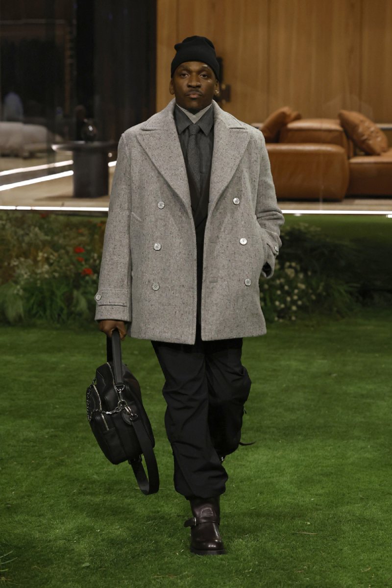 Pharrell plantea el lujo como función para Louis Vuitton