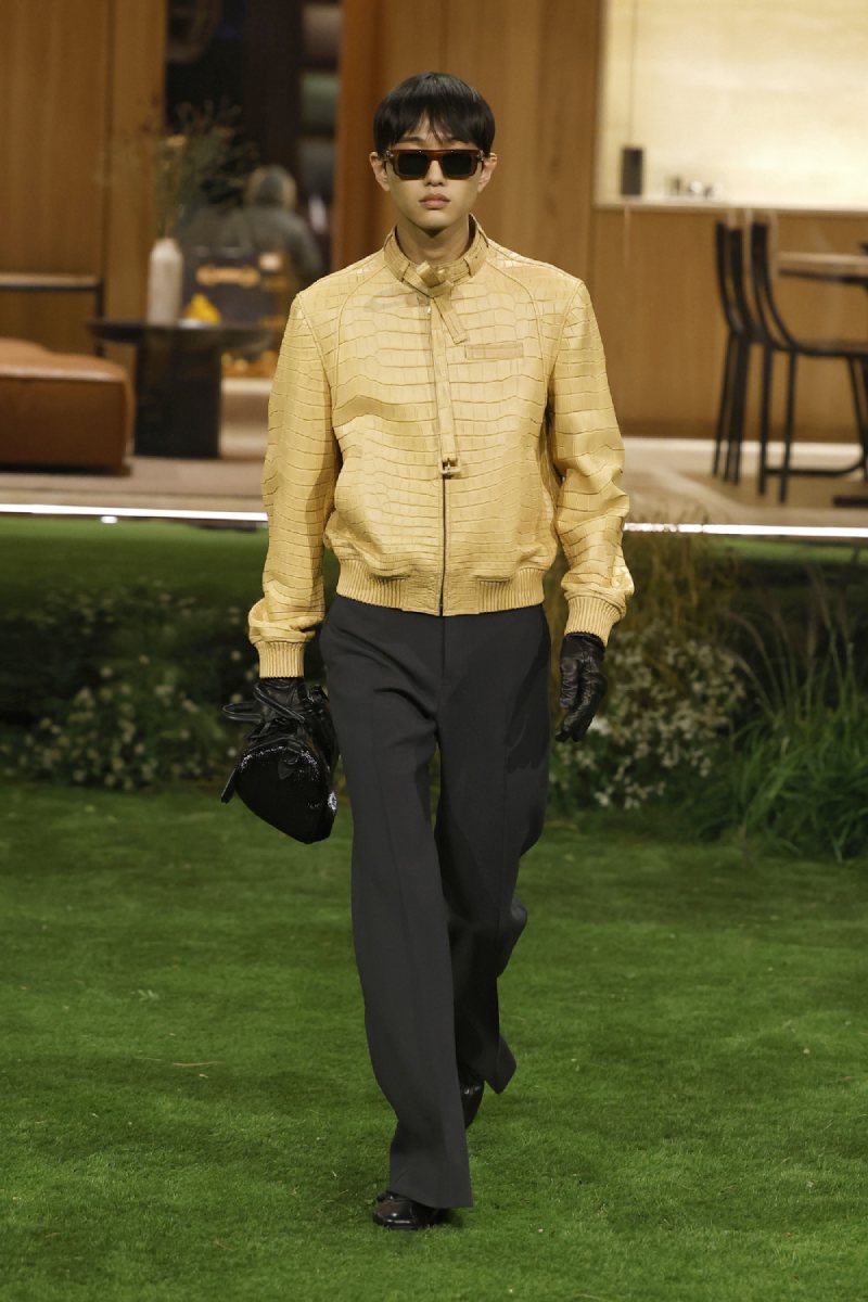 Pharrell plantea el lujo como función para Louis Vuitton