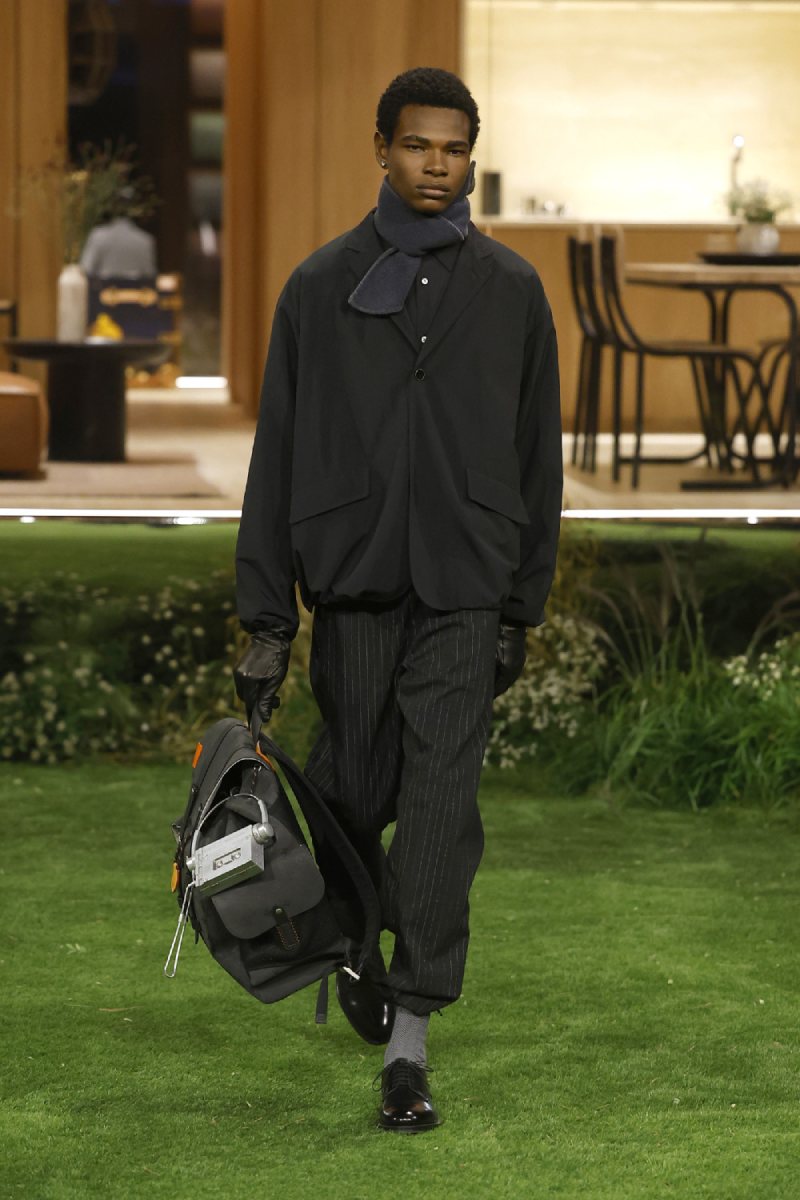 Pharrell plantea el lujo como función para Louis Vuitton