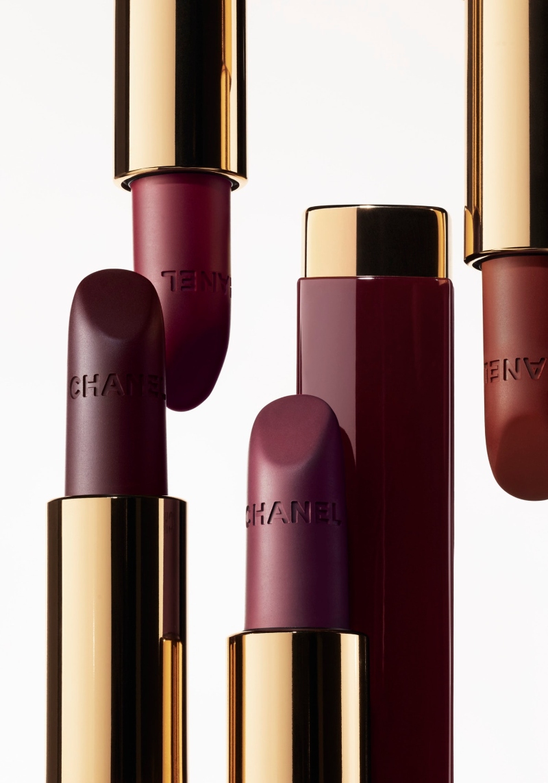 Chanel sabe que el clean look queda atrás: todas góticas