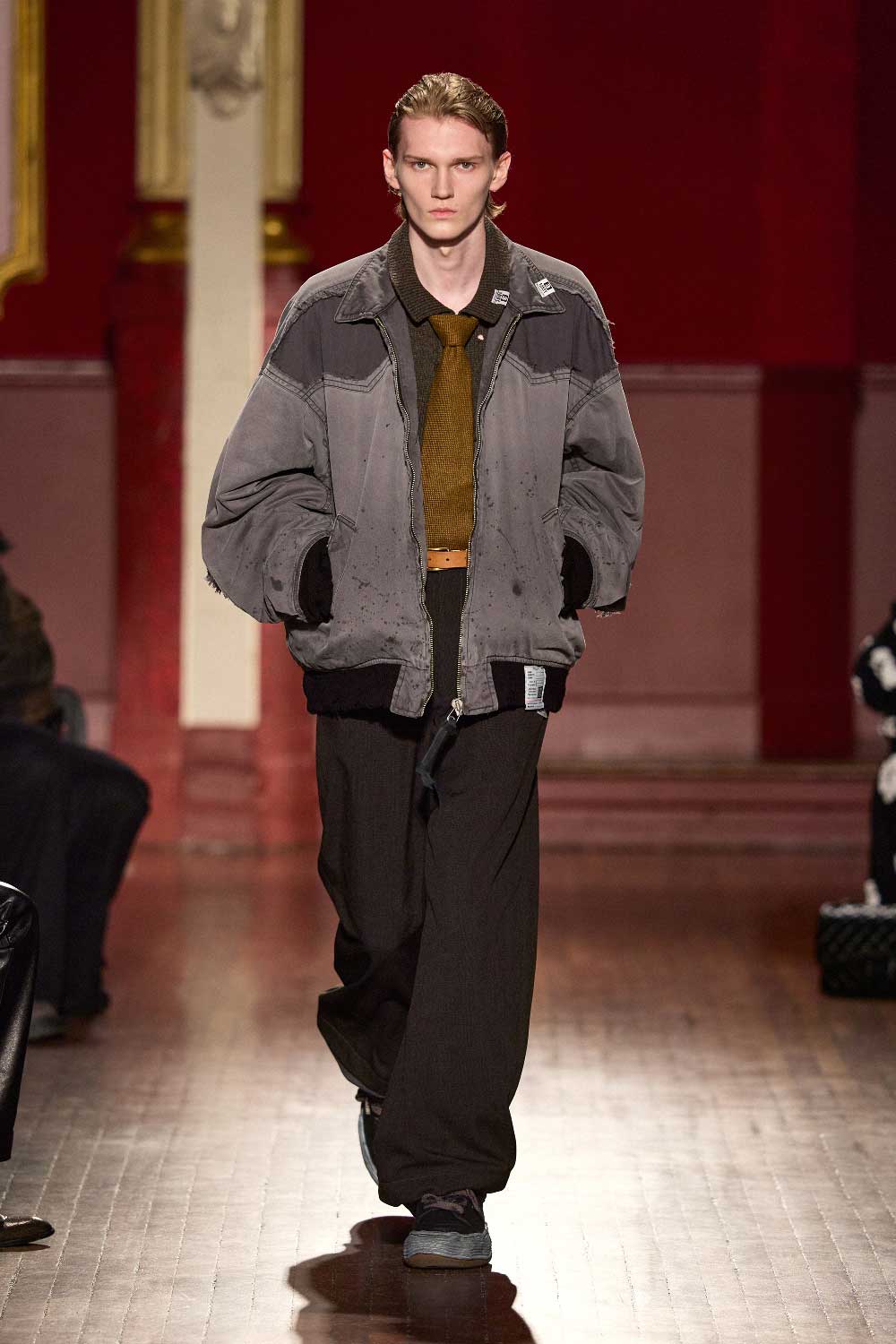 Mihara Yasuhiro FW26 o el eterno ahora de la moda masculina