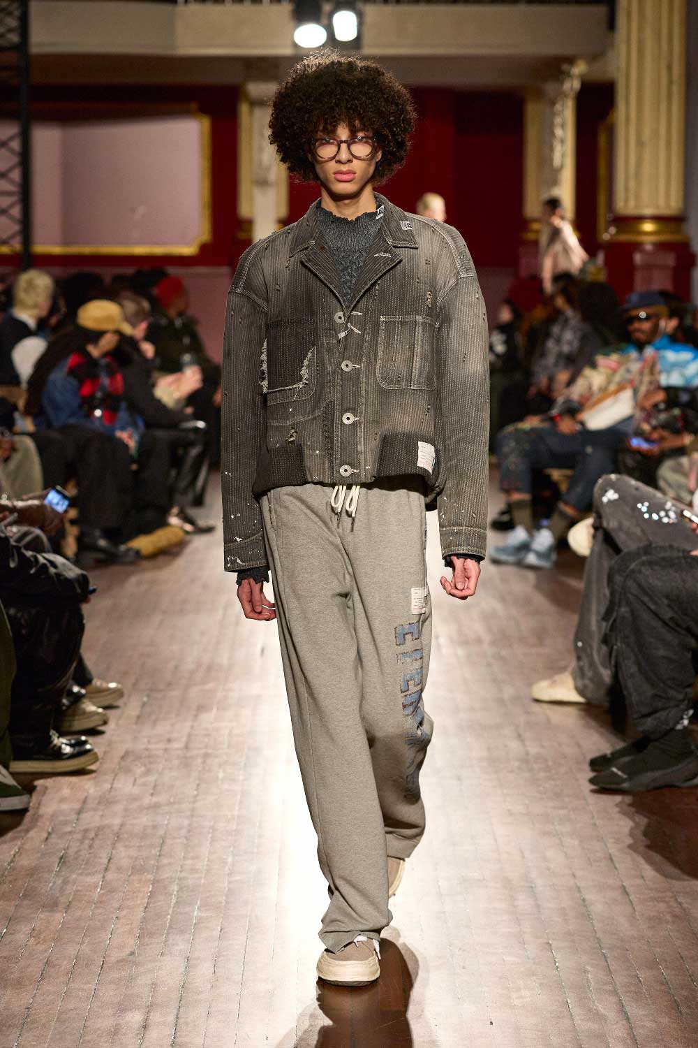 Mihara Yasuhiro FW26 o el eterno ahora de la moda masculina
