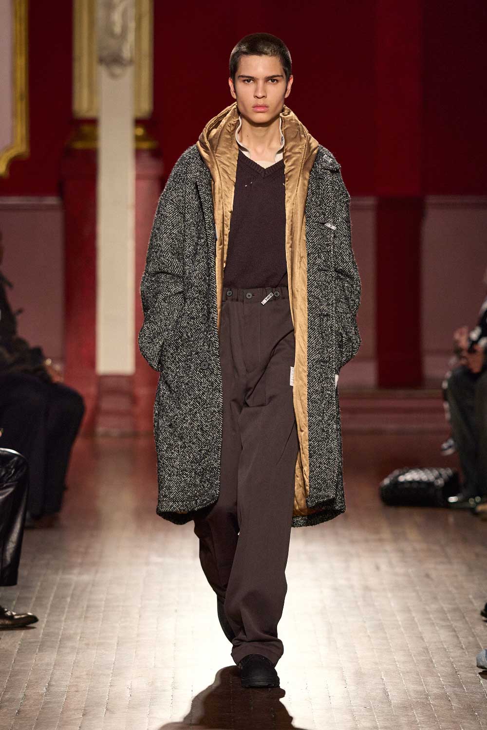 Mihara Yasuhiro FW26 o el eterno ahora de la moda masculina