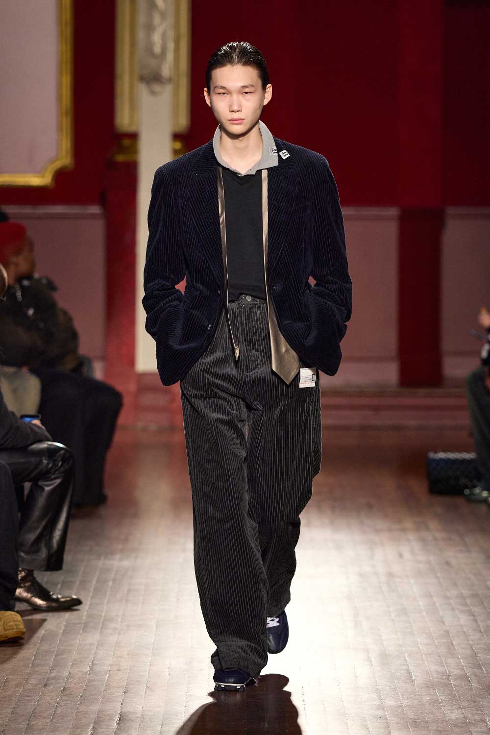 Mihara Yasuhiro FW26 o el eterno ahora de la moda masculina