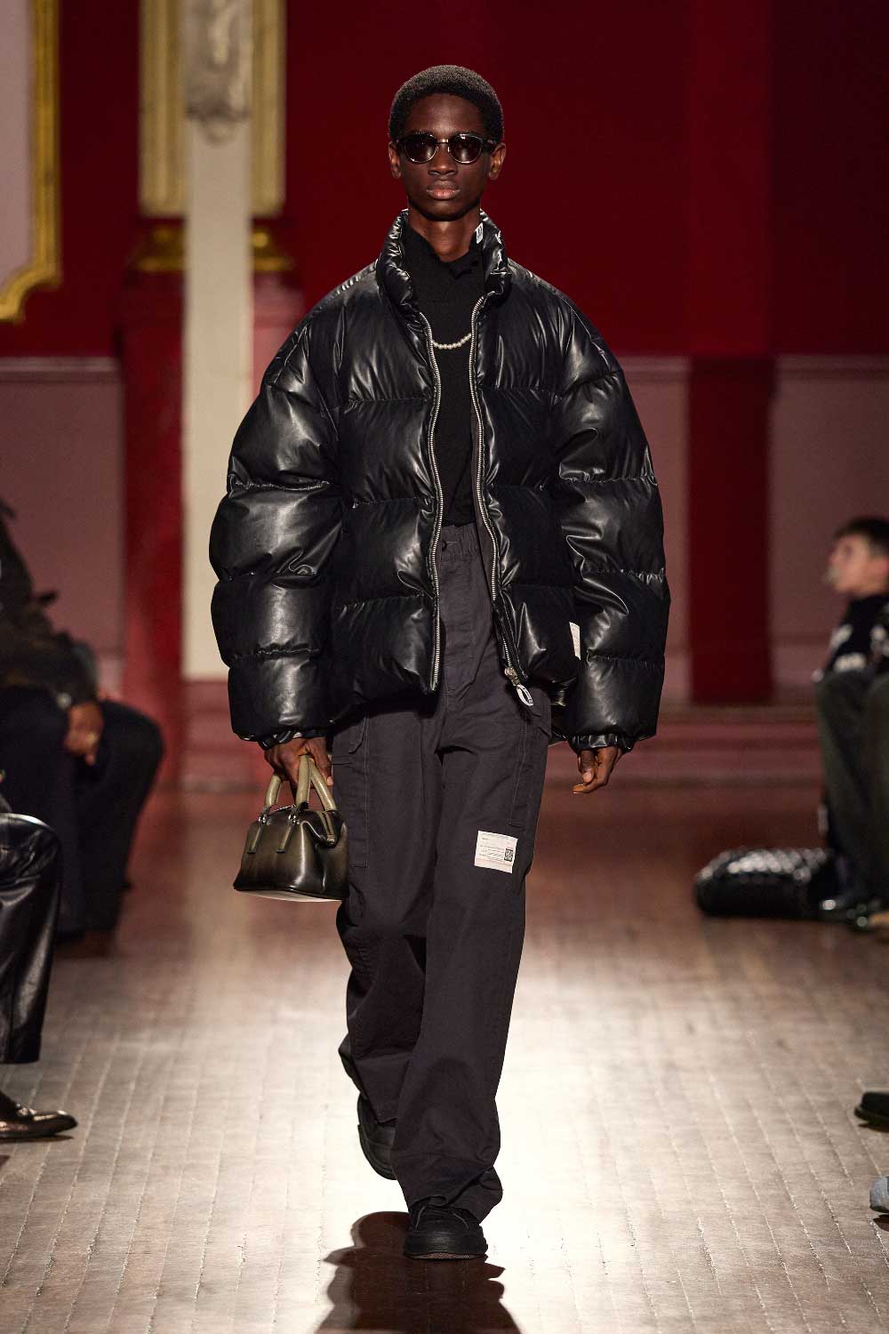 Mihara Yasuhiro FW26 o el eterno ahora de la moda masculina