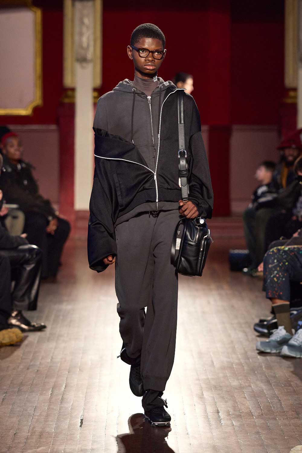 Mihara Yasuhiro FW26 o el eterno ahora de la moda masculina