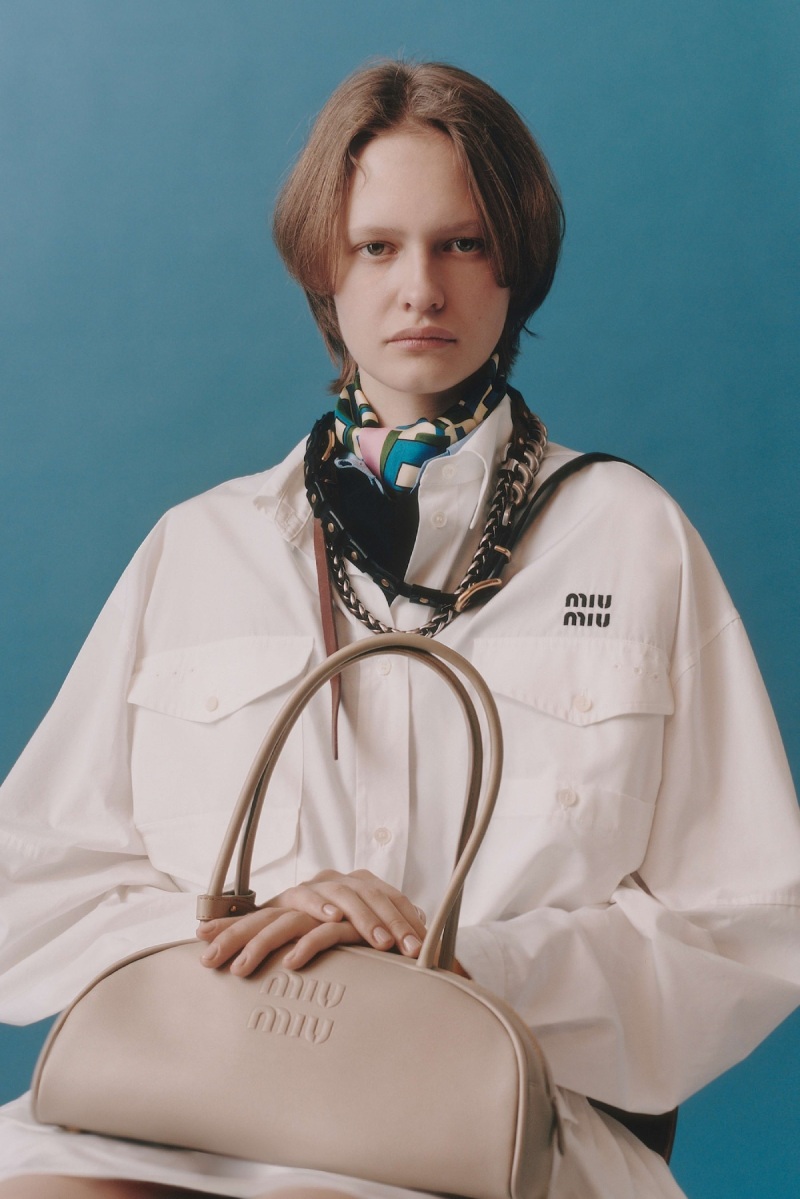 Miu Miu nos da una nueva idea del workwear y la utilidad
