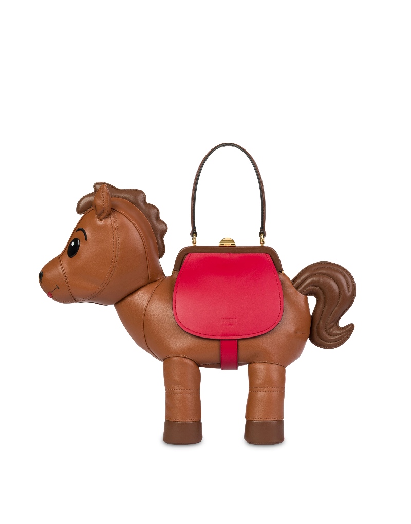 El bolso con forma de caballo de Moschino ya es un icono