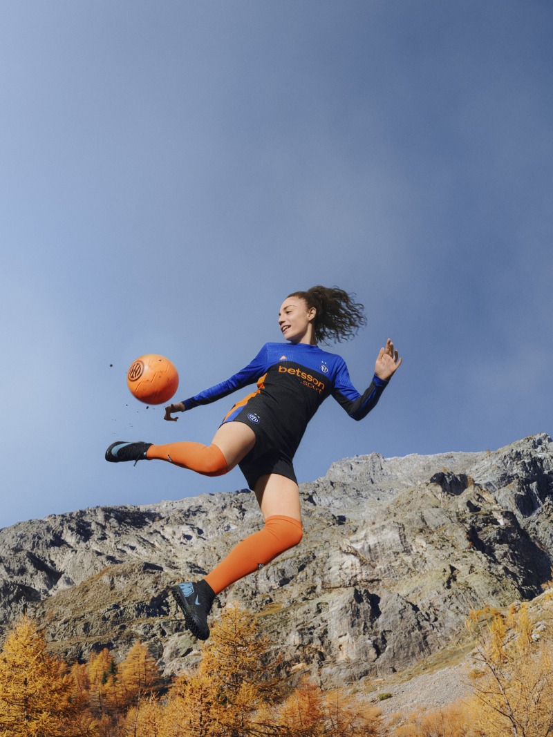 Nike ACG y el Inter Milan mezclan fútbol con gorp core