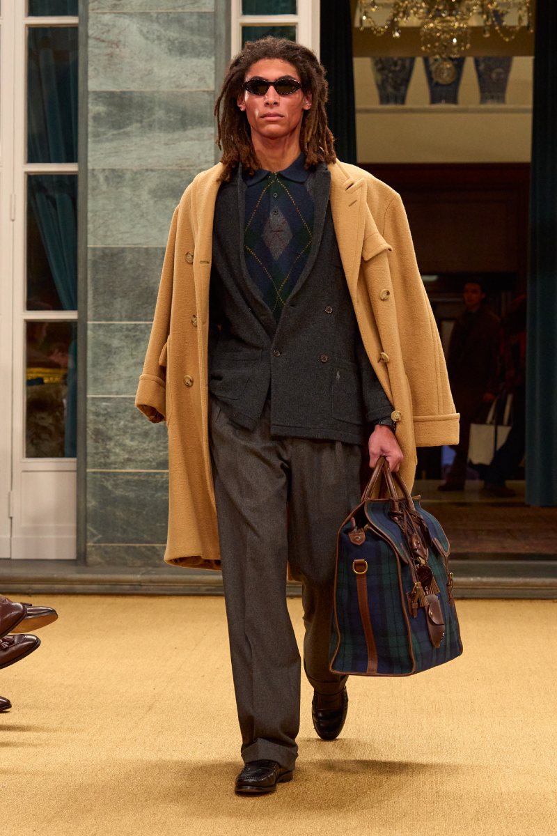 Ralph Lauren sigue haciendo Ralph Lauren (y debería seguir)