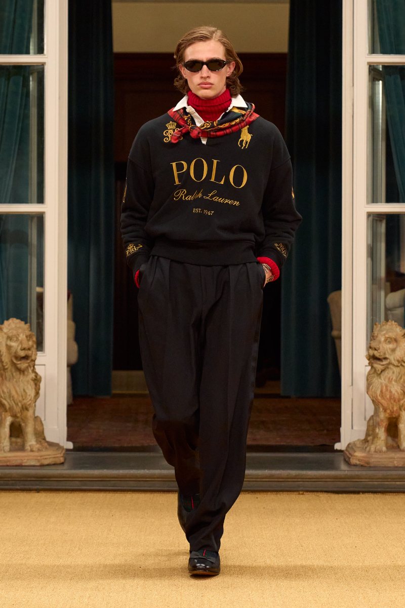 Ralph Lauren sigue haciendo Ralph Lauren (y debería seguir)
