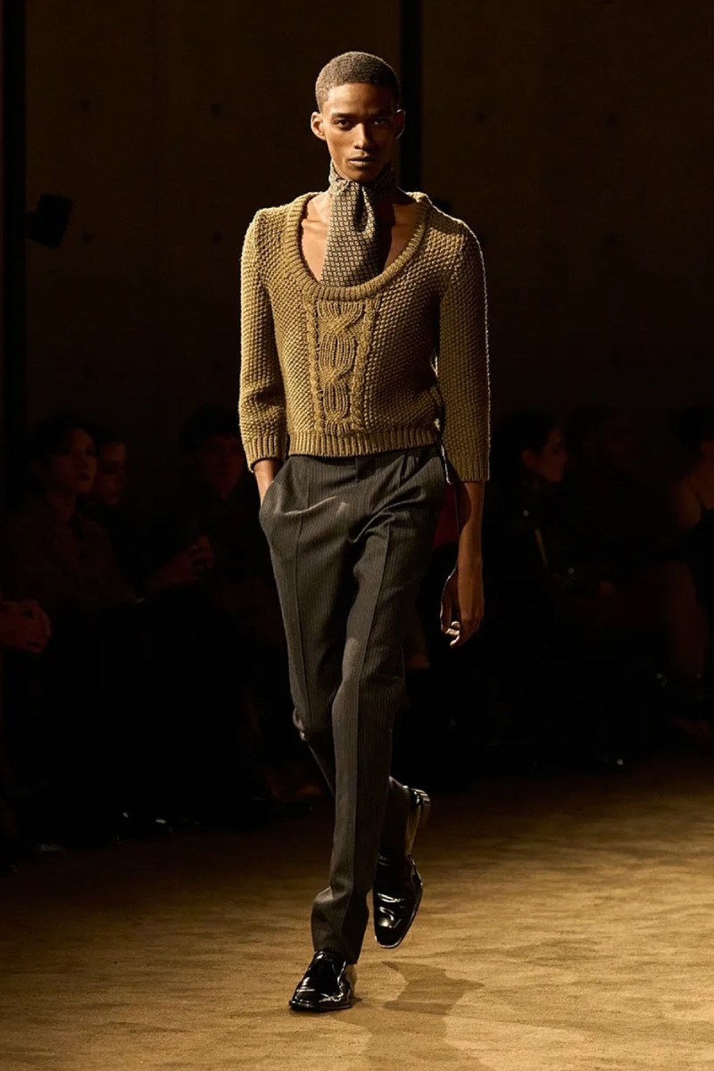 Saint Laurent hace un estudio de intimidad y masculinidad