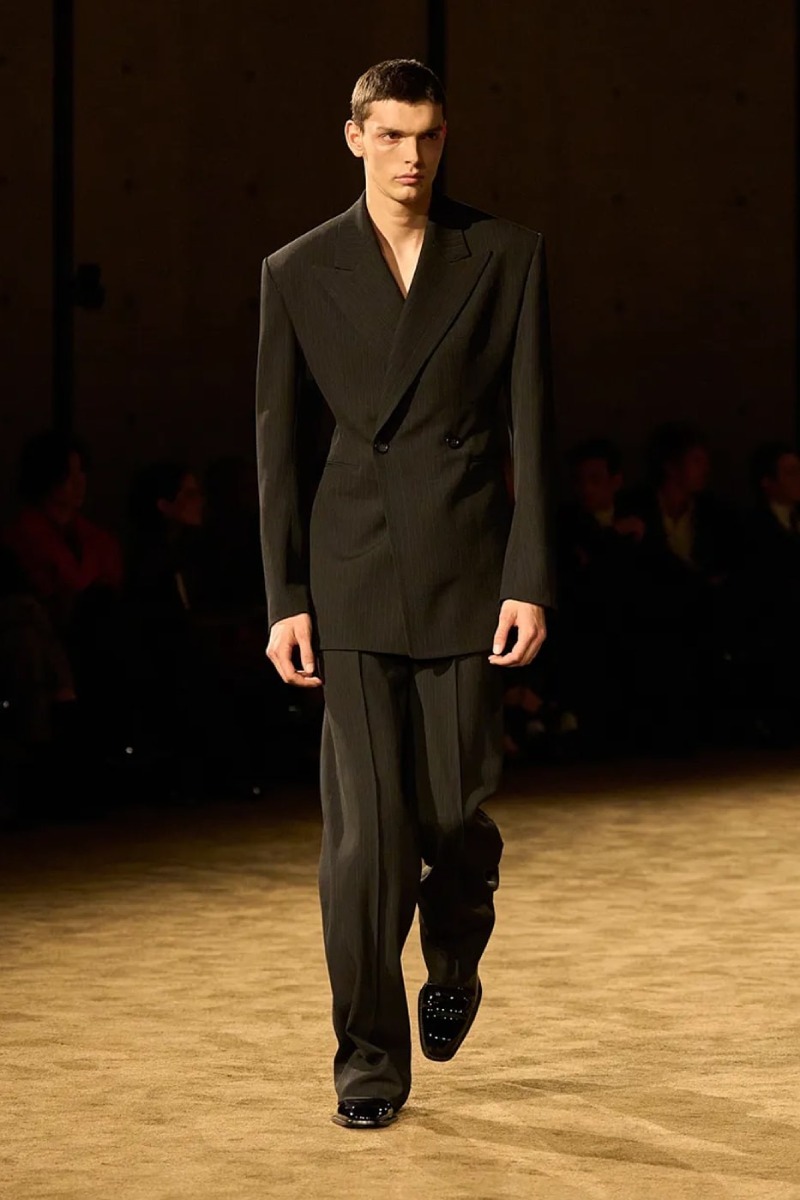 Saint Laurent hace un estudio de intimidad y masculinidad
