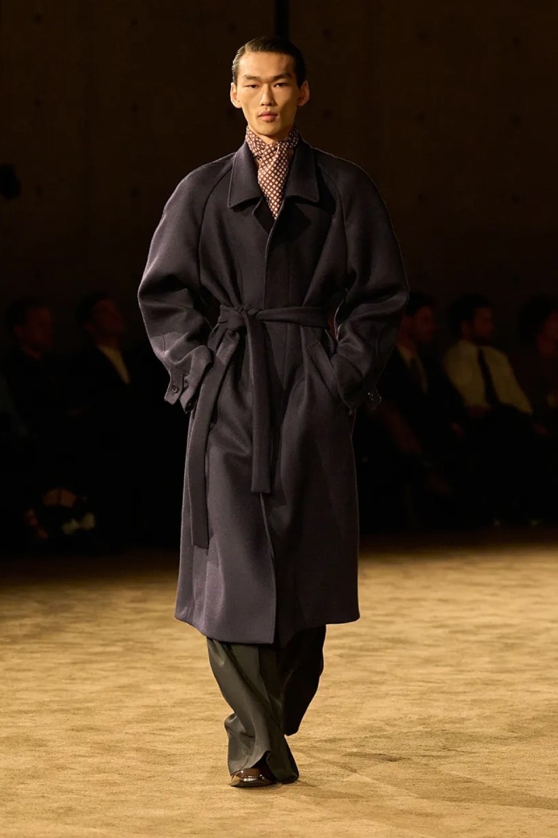 Saint Laurent hace un estudio de intimidad y masculinidad