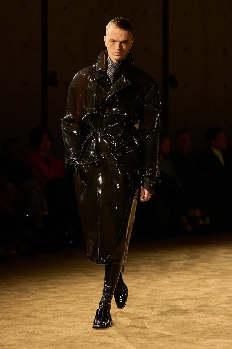 Saint Laurent hace un estudio de intimidad y masculinidad