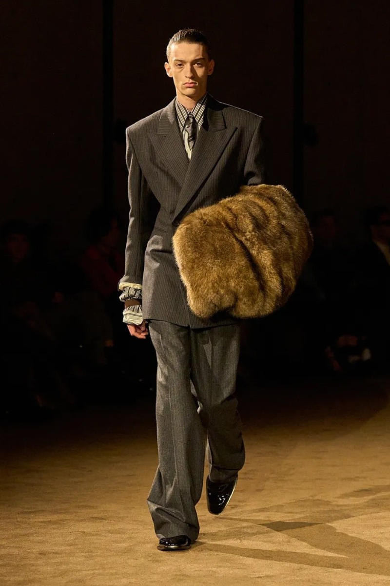 Saint Laurent hace un estudio de intimidad y masculinidad