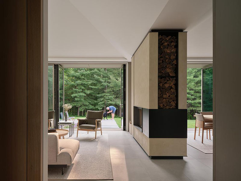 El estudio Superkül diseña Casa Ridge sin ir contra natura