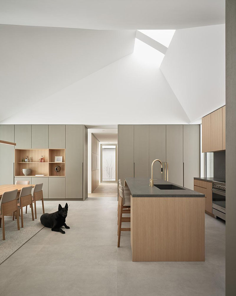 El estudio Superkül diseña Casa Ridge sin ir contra natura