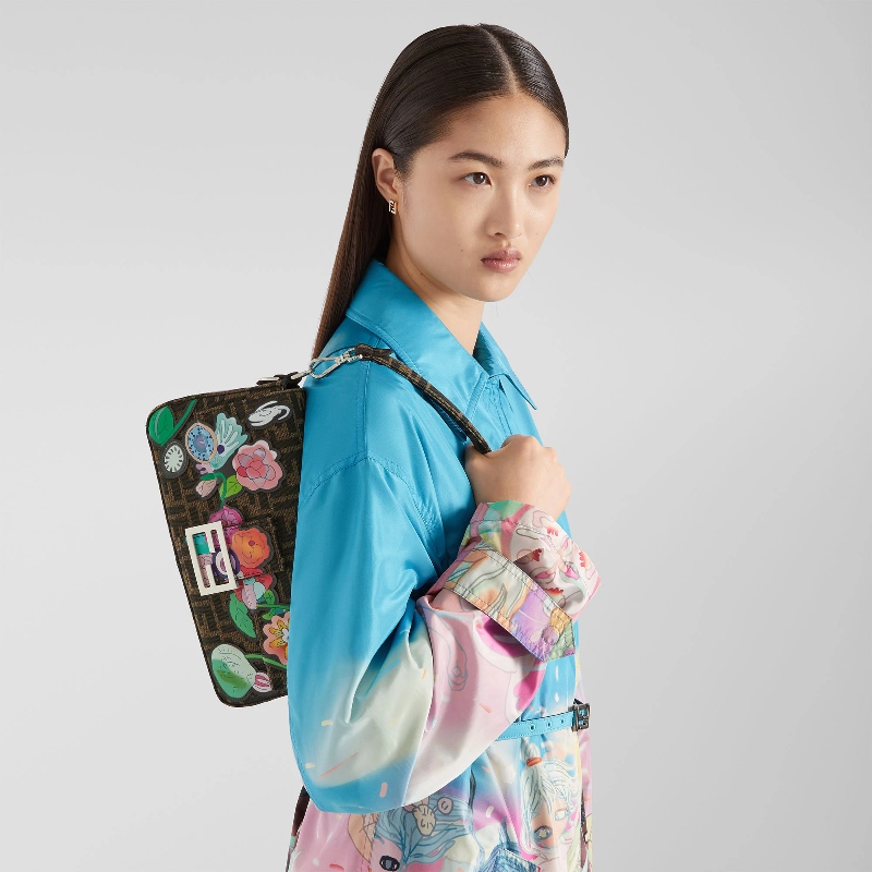 Fendi ha reducido el tamaño de la Baguette: ahora es mini