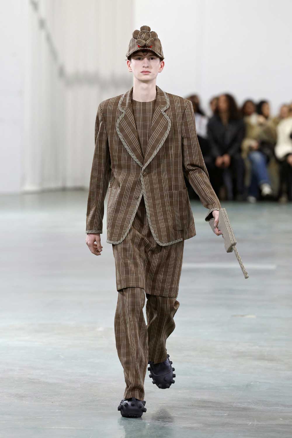 Walter Van Beirendonck FW26: El eterno joven de Amberes