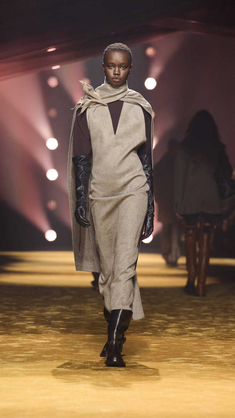 BOSS redefine el traje moderno en su colección FW26