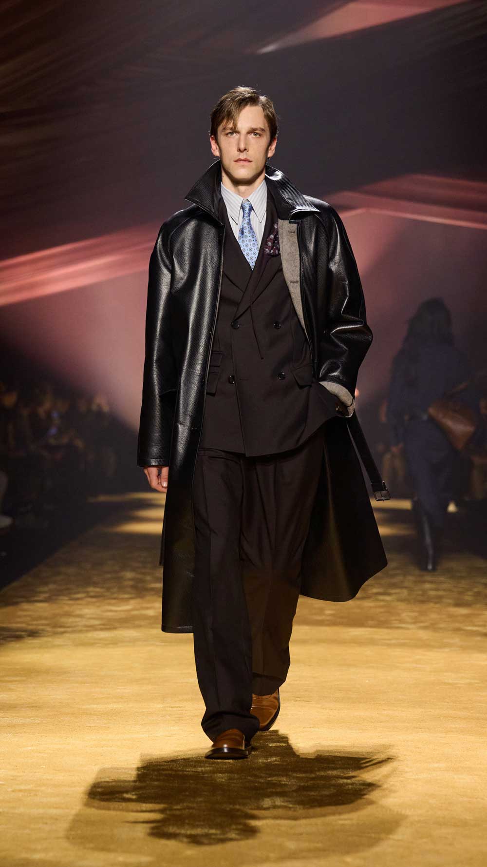 BOSS redefine el traje moderno en su colección FW26