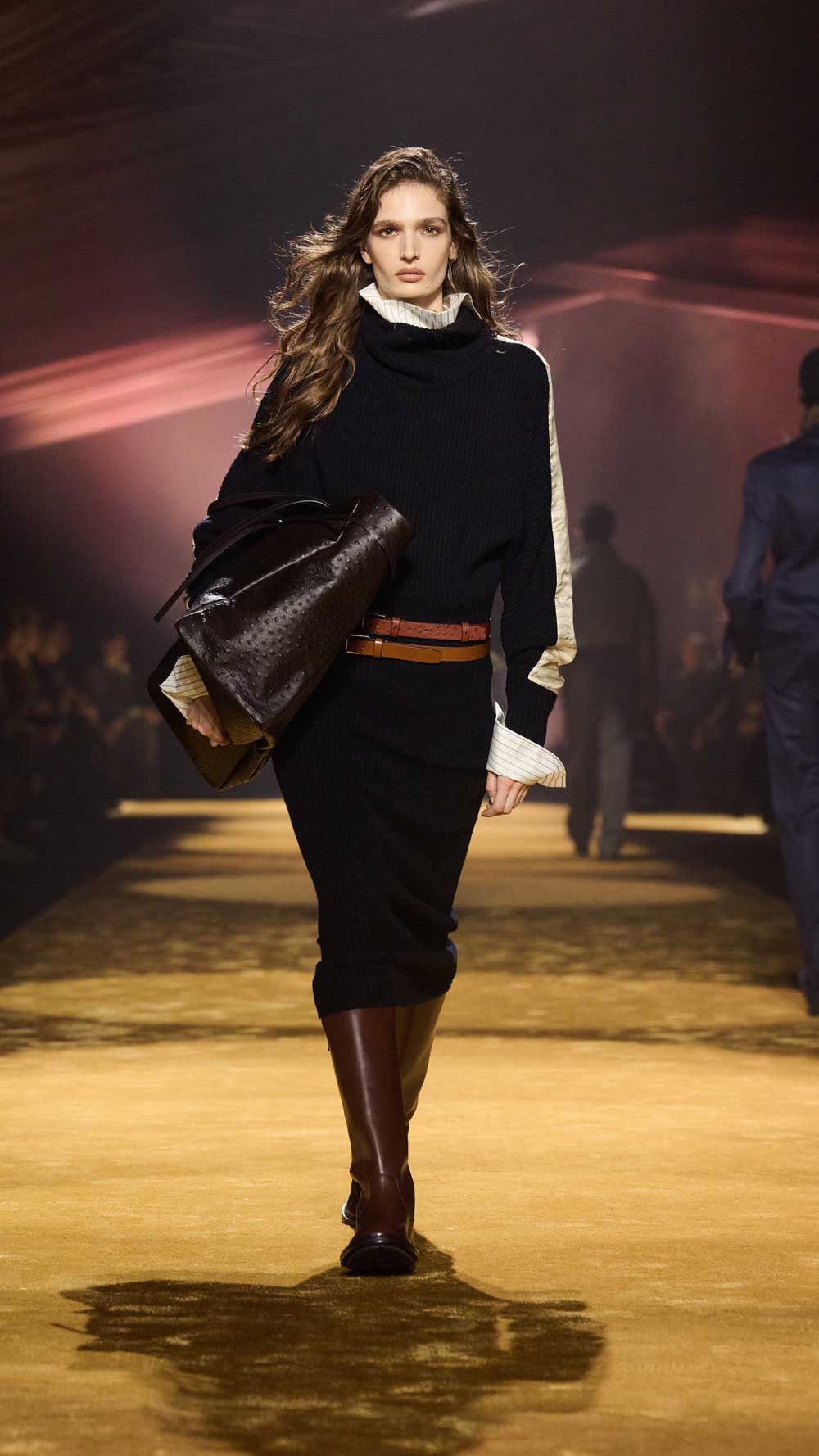 BOSS redefine el traje moderno en su colección FW26