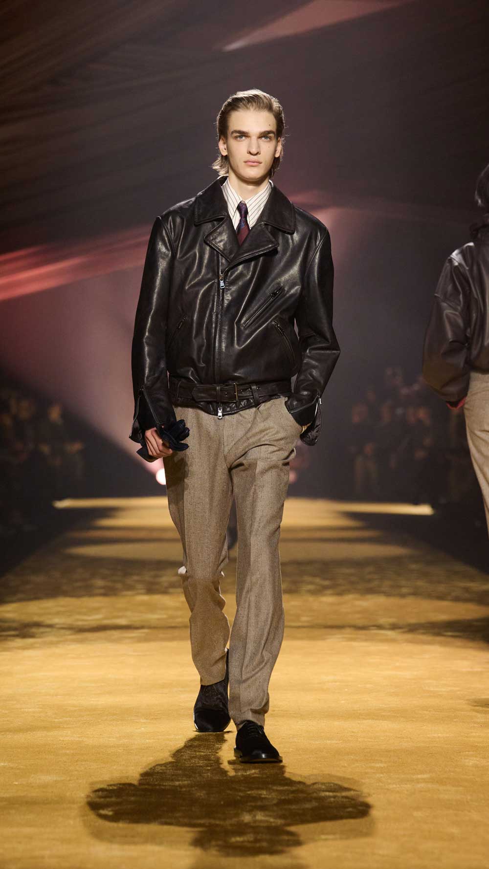 BOSS redefine el traje moderno en su colección FW26