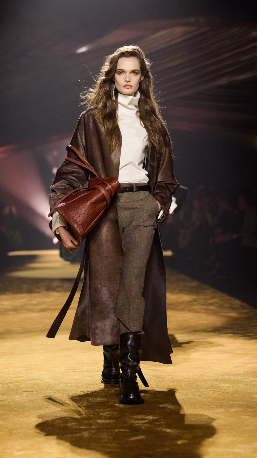 BOSS redefine el traje moderno en su colección FW26
