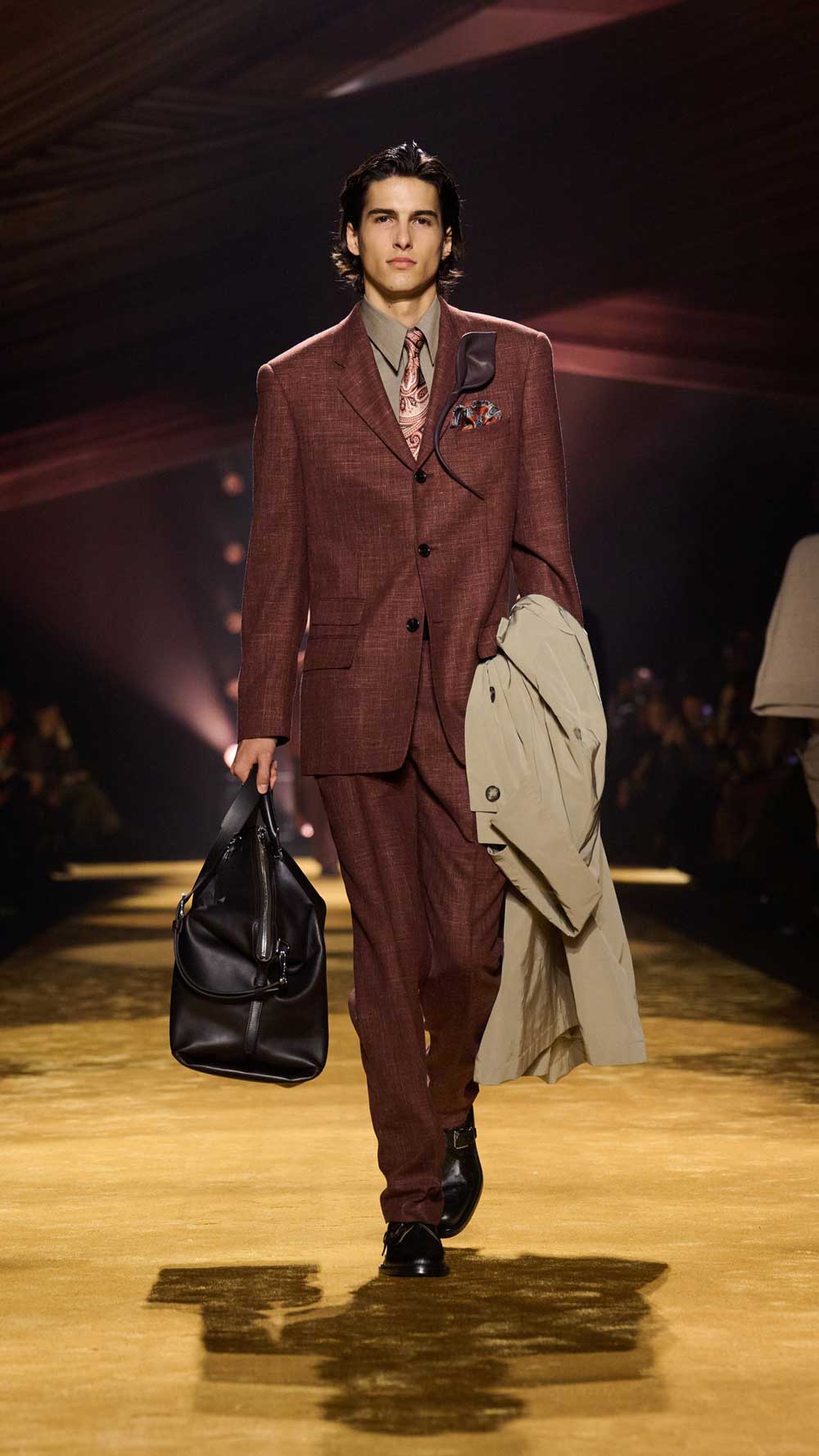 BOSS redefine el traje moderno en su colección FW26