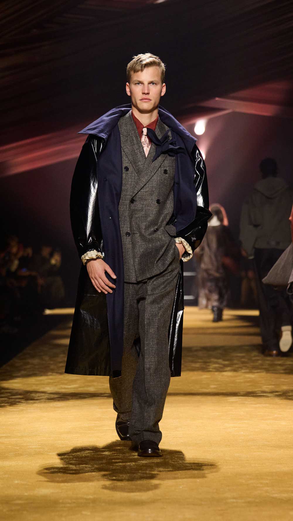 BOSS redefine el traje moderno en su colección FW26