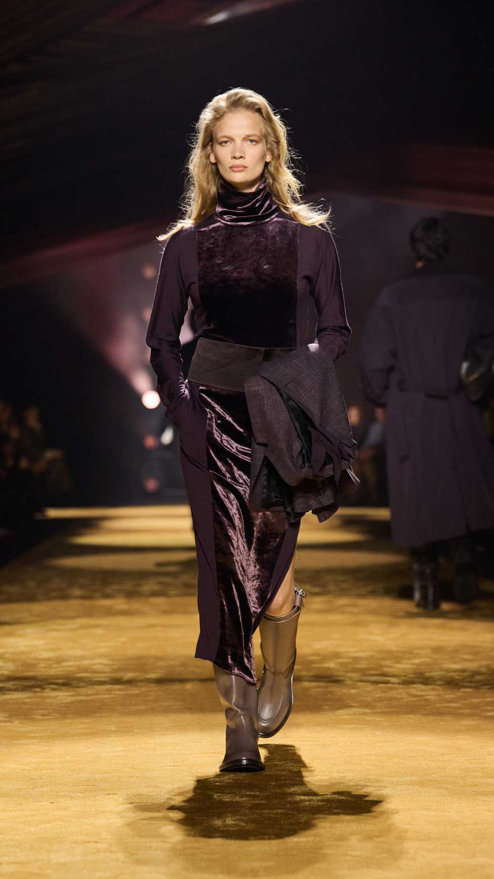 BOSS redefine el traje moderno en su colección FW26