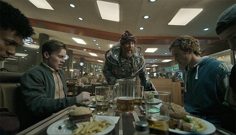 Buena Suerte, Pásalo Bien, No Mueras: Vuelve Gore Verbinski