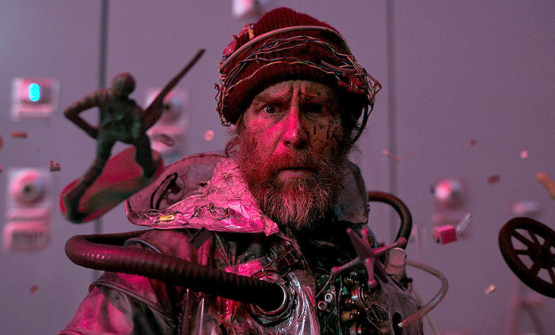 Buena Suerte, Pásalo Bien, No Mueras: Vuelve Gore Verbinski