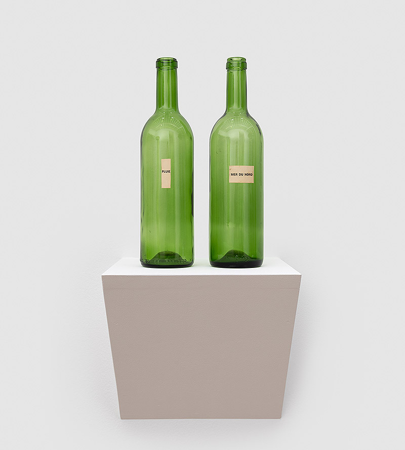 Exposición Pharmakon: el verde entre promesa y amenaza