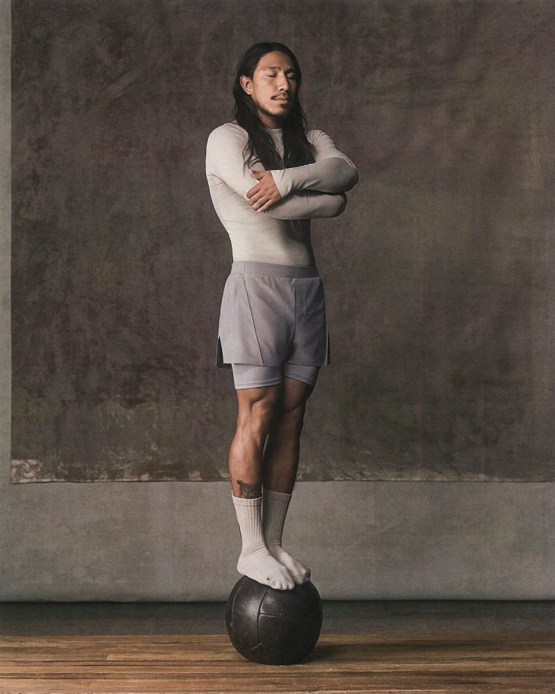 Entire Studios reinventa el sportswear clásico de adidas