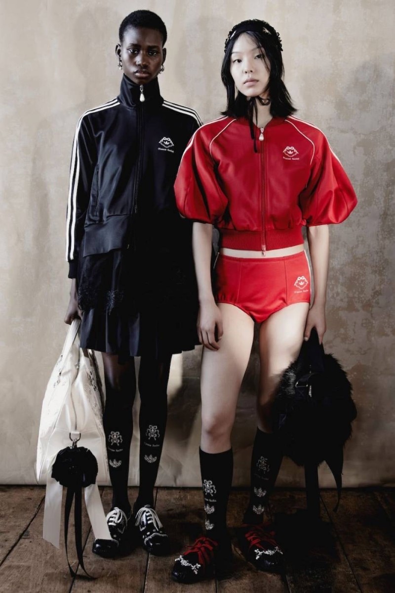 Simone Rocha y adidas exploran la deportividad etérea