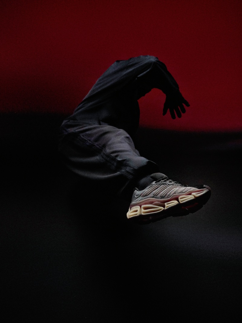 adidas y Willy Chavarria reimaginan las Megaride dosmileras