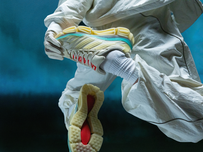 adidas y Willy Chavarria reimaginan las Megaride dosmileras